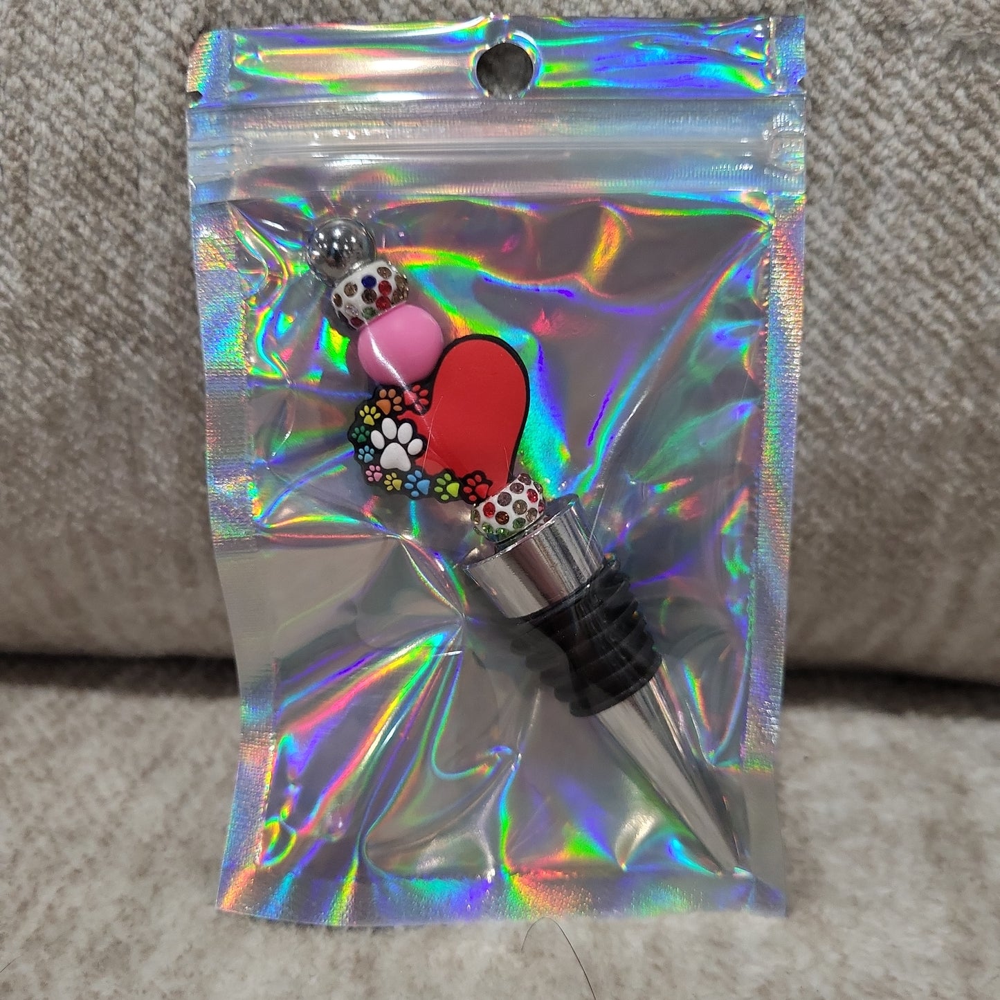 Heart with paw print wine stopper