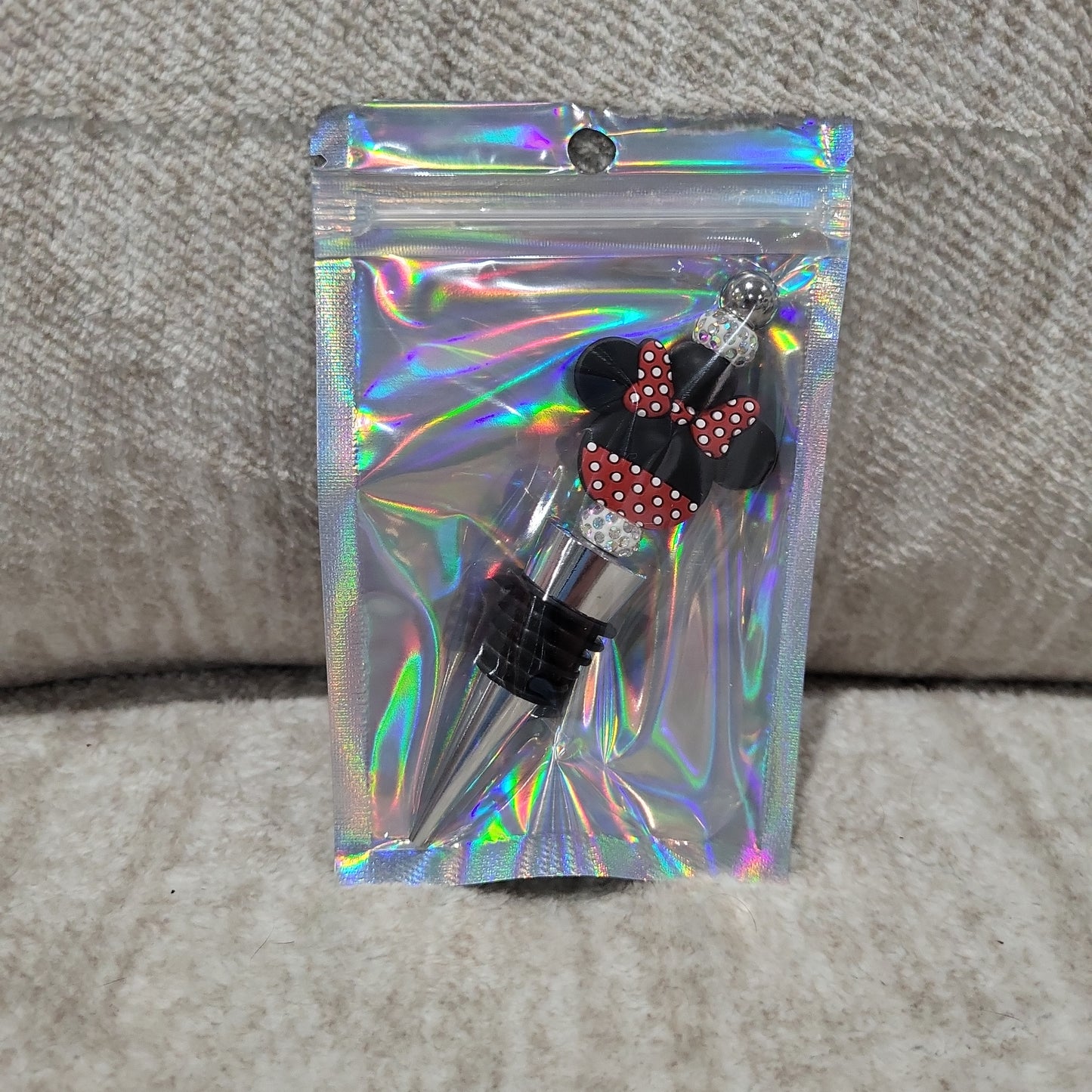 Minnie mouse inspired wine stopper